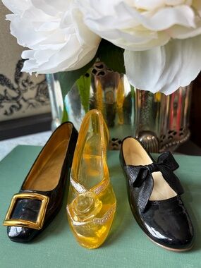 Just The Right Shoe by Raine Vintage decor Shoe miniatures 1990’s set